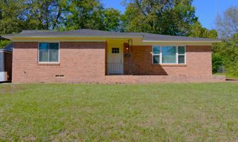 featured image of 710 N Englewood Ave