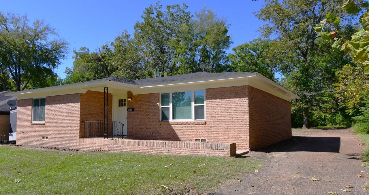 710 N Englewood Ave - Photo 2 of 33