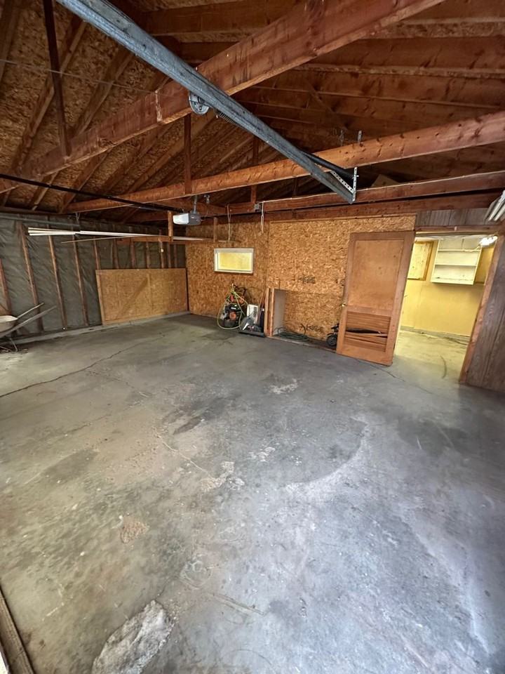 1416 Bowen St - Photo 3 of 16