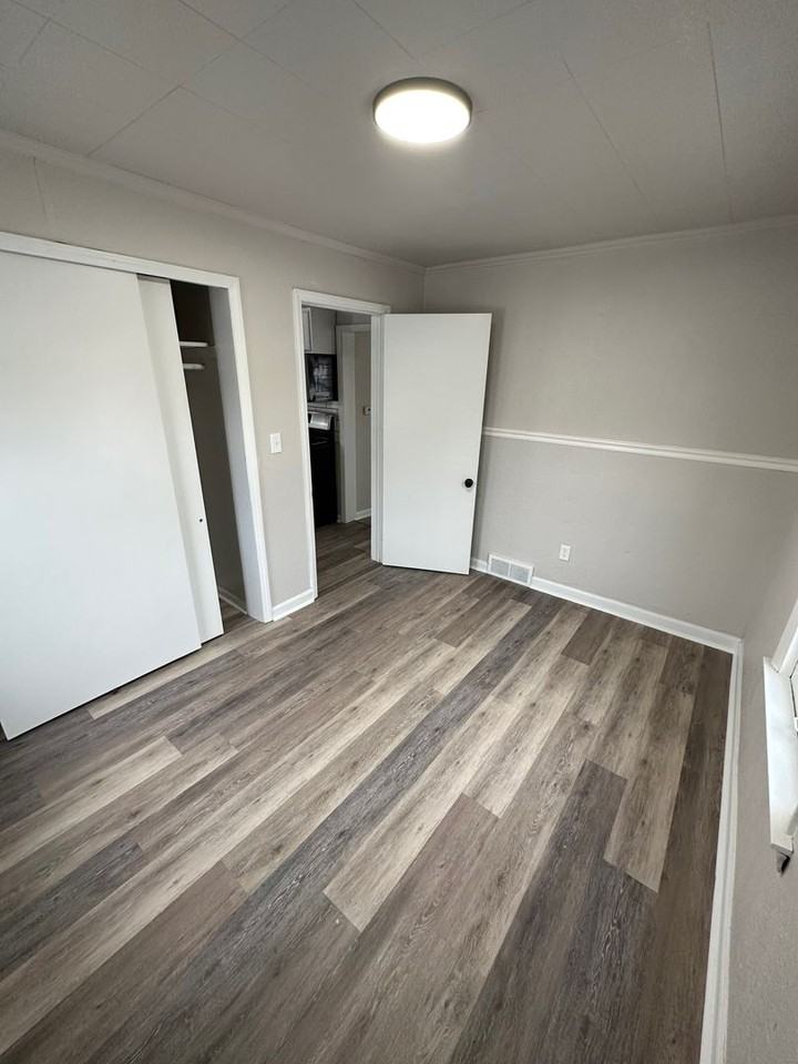 1416 Bowen St - Photo 7 of 16