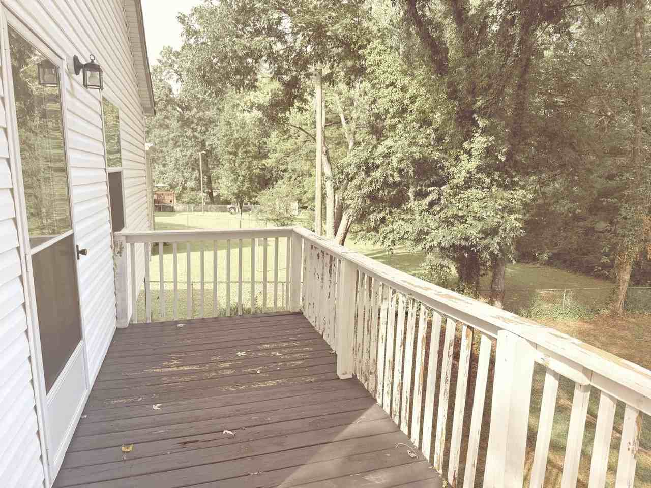 602 N Elm St - Photo 2 of 14