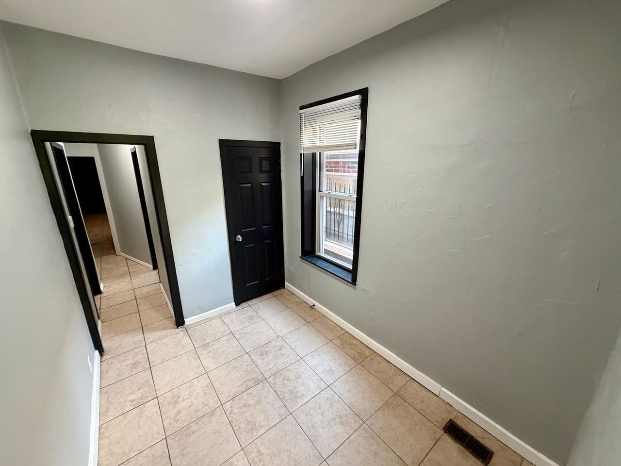3410 Osage St - Photo 5 of 19