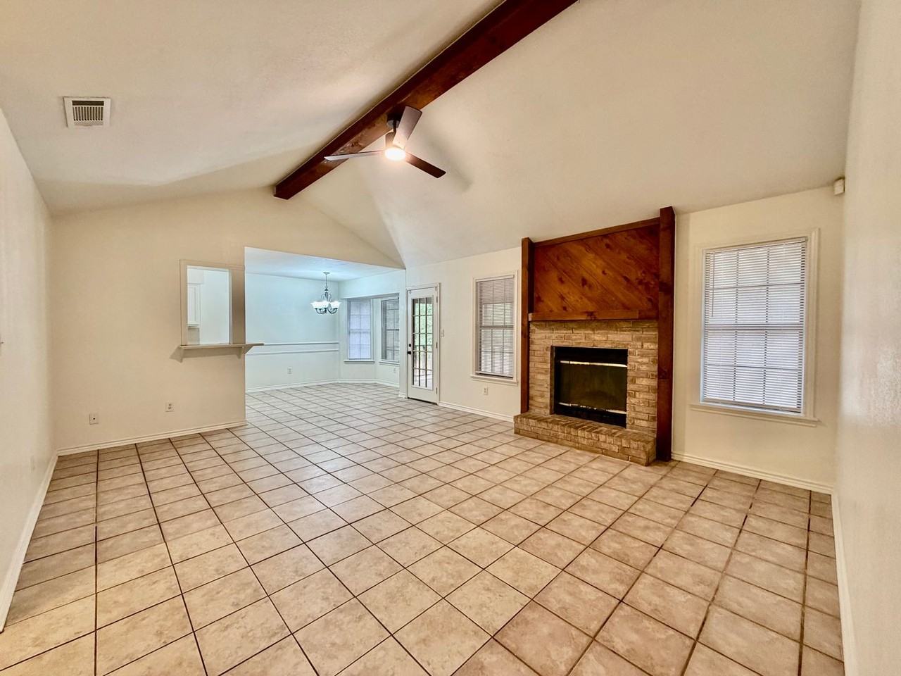 205 Quail Run - Photo 4 of 18