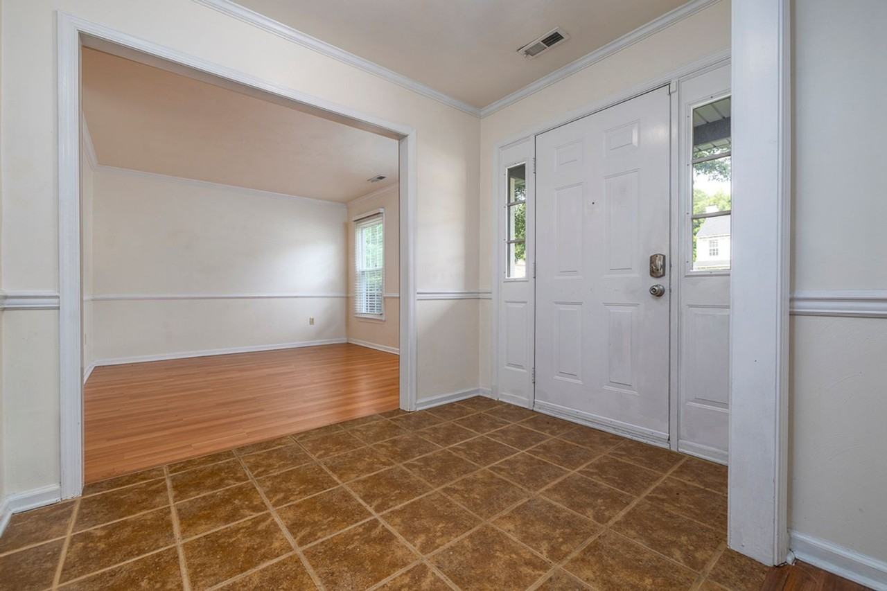 2569 Piney Bark Dr - Photo 4 of 46