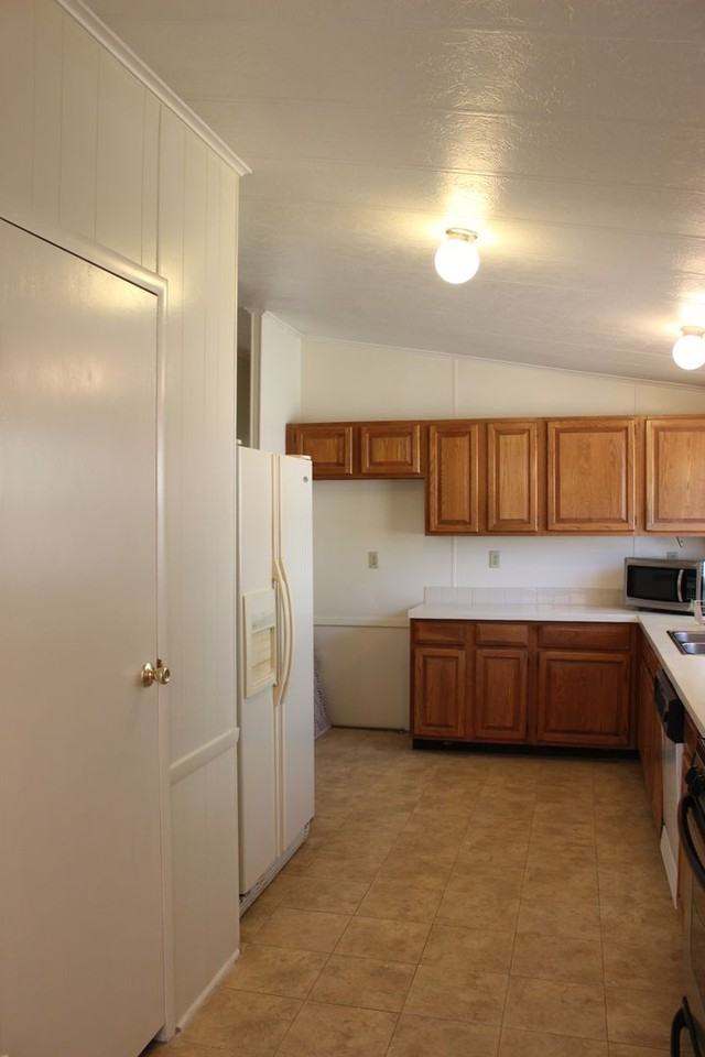 14111 S Green Hills Loop #B - Photo 7 of 11