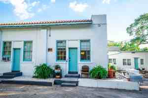 featured image of 1700 Park St N