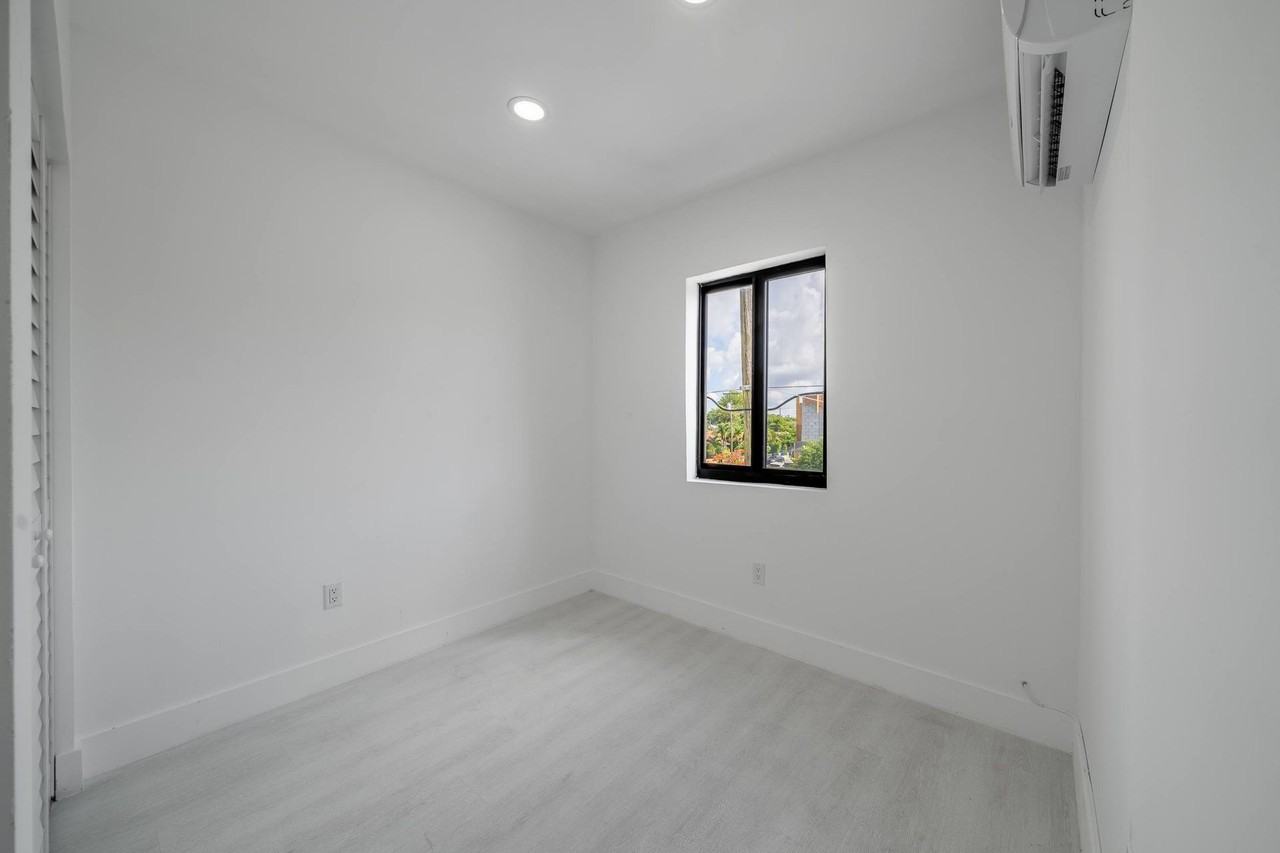 Newly renovated in Little Havana! / 1/1 $1,600 y 2/1 $2,000, remodelados en Little Havana. - Photo 5 of 9