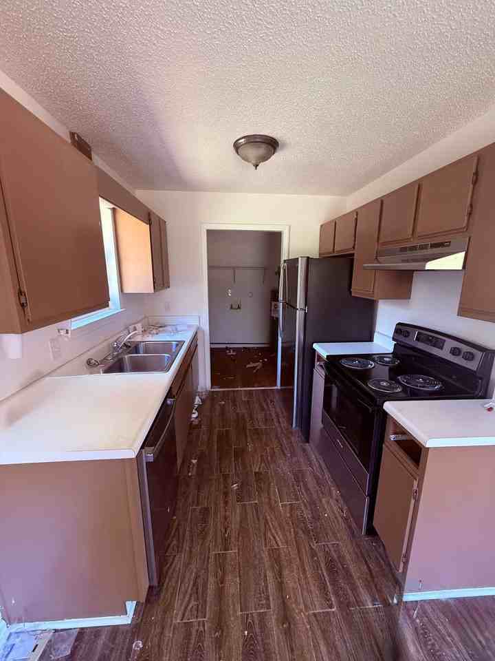 13852 13852 Old Marion Rd - 13852 Old Marion Rd - Photo 3 of 11