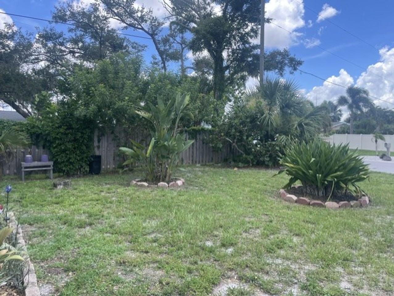2229 Montclair Dr - Photo 3 of 22