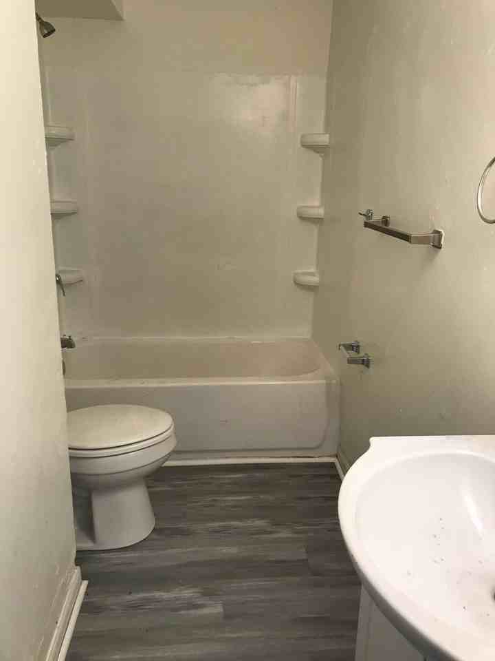 830 Fremont St - Photo 5 of 9