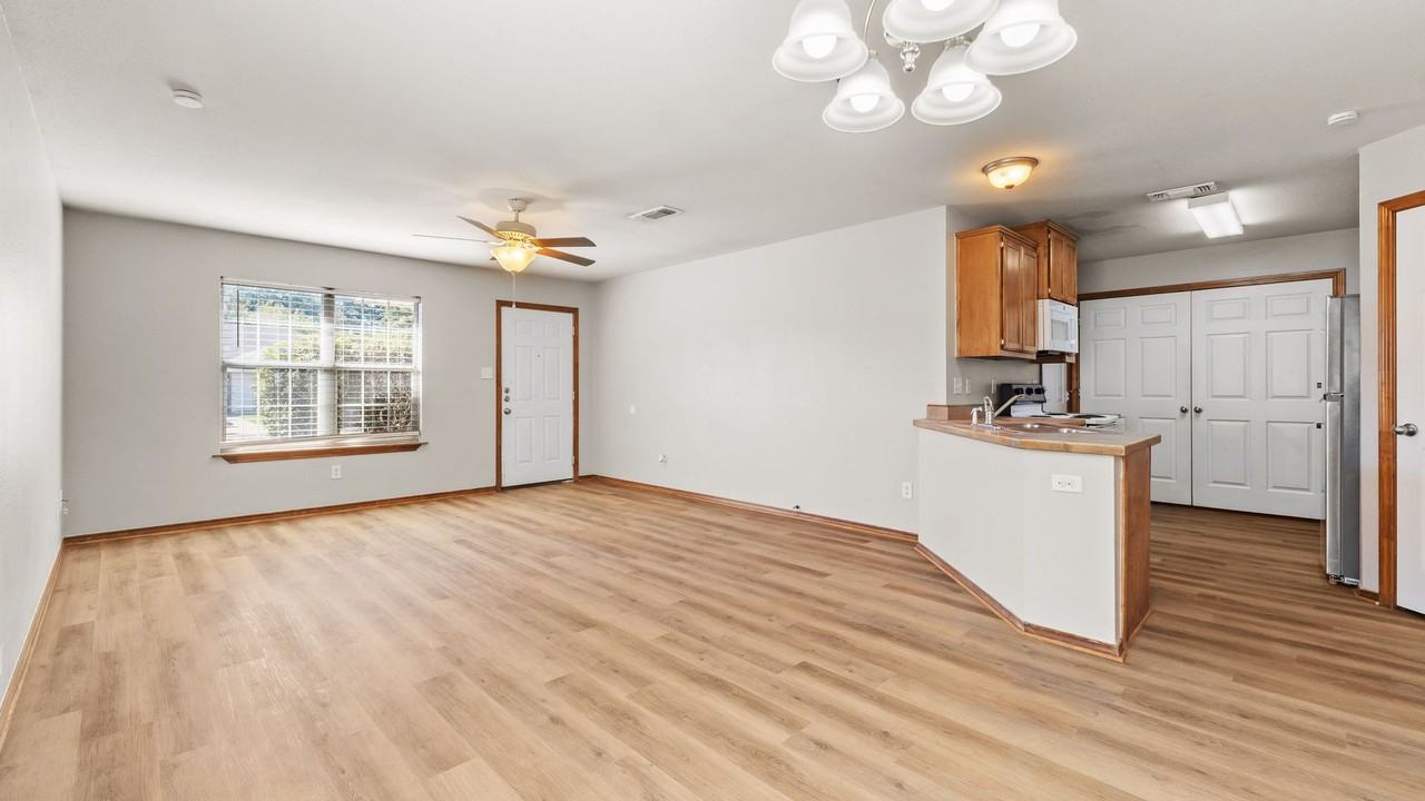 4206 4206 & 4208 Magnolia - Photo 4 of 25