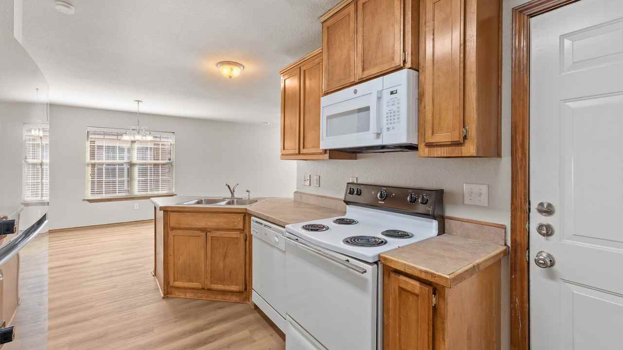 4206 4206 & 4208 Magnolia - Photo 7 of 25