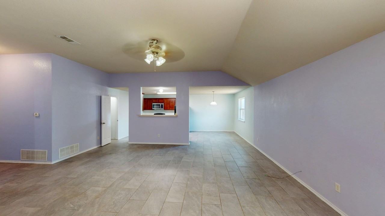 2411 Hydrangea Ave - Photo 6 of 18