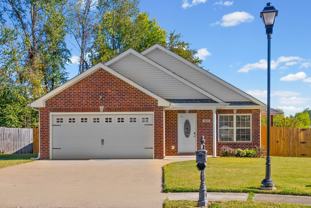 1027 Hendricks Ct - Photo 1 of 1