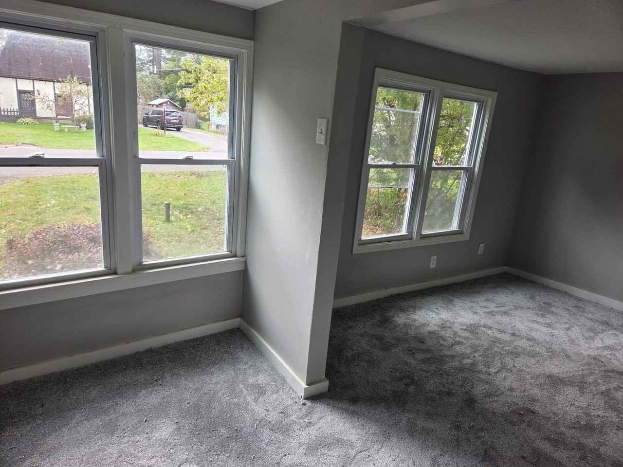303 Melrose Dr - Photo 5 of 13
