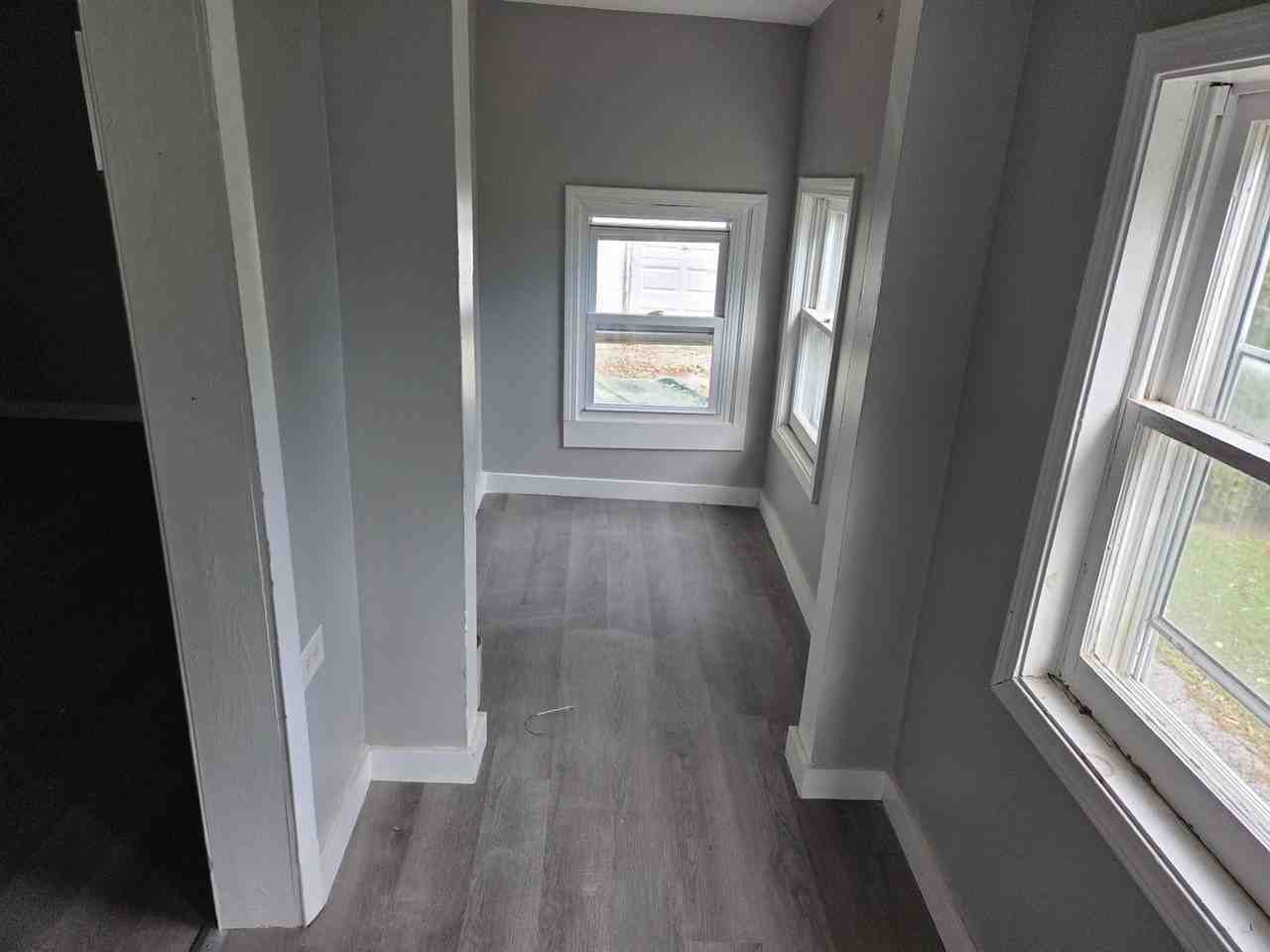 303 Melrose Dr - Photo 6 of 13