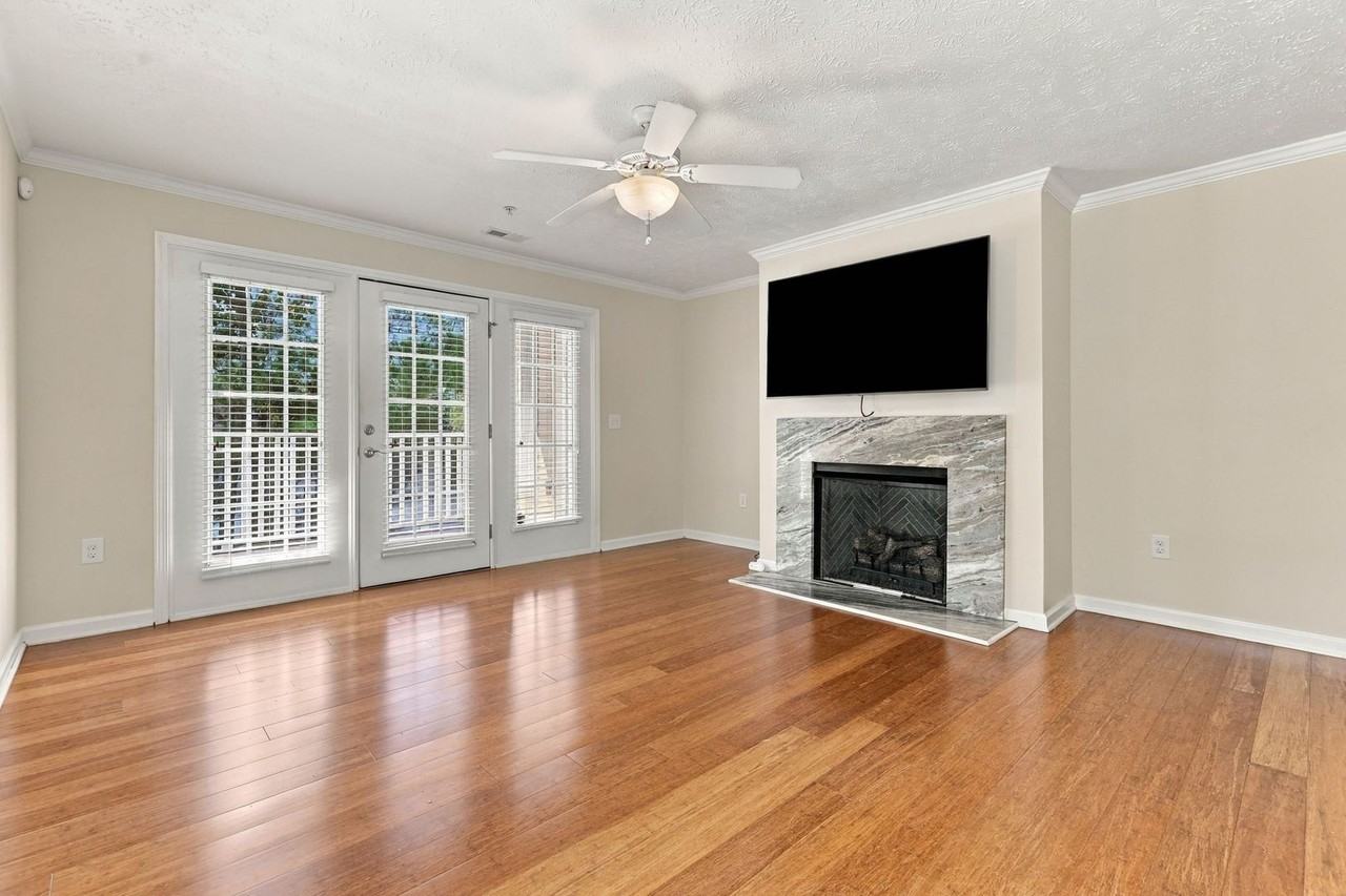 3310 Harbour Pointe Pl #5 - Photo 4 of 47