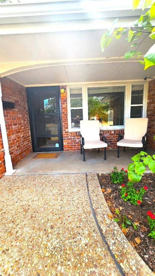 2808 Lakeside Dr - Photo 3 of 29