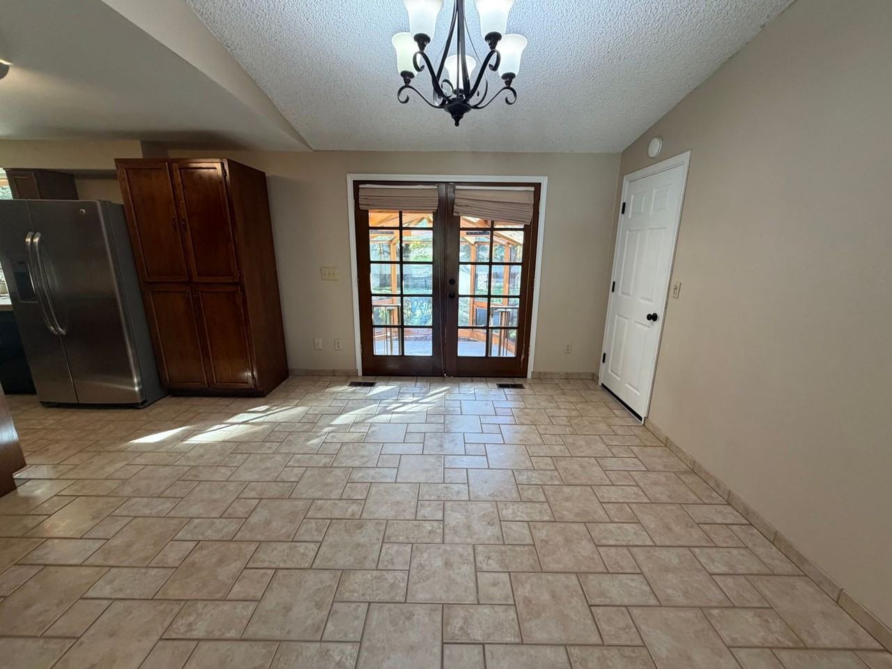 10906 E 27th Ave - Photo 3 of 21