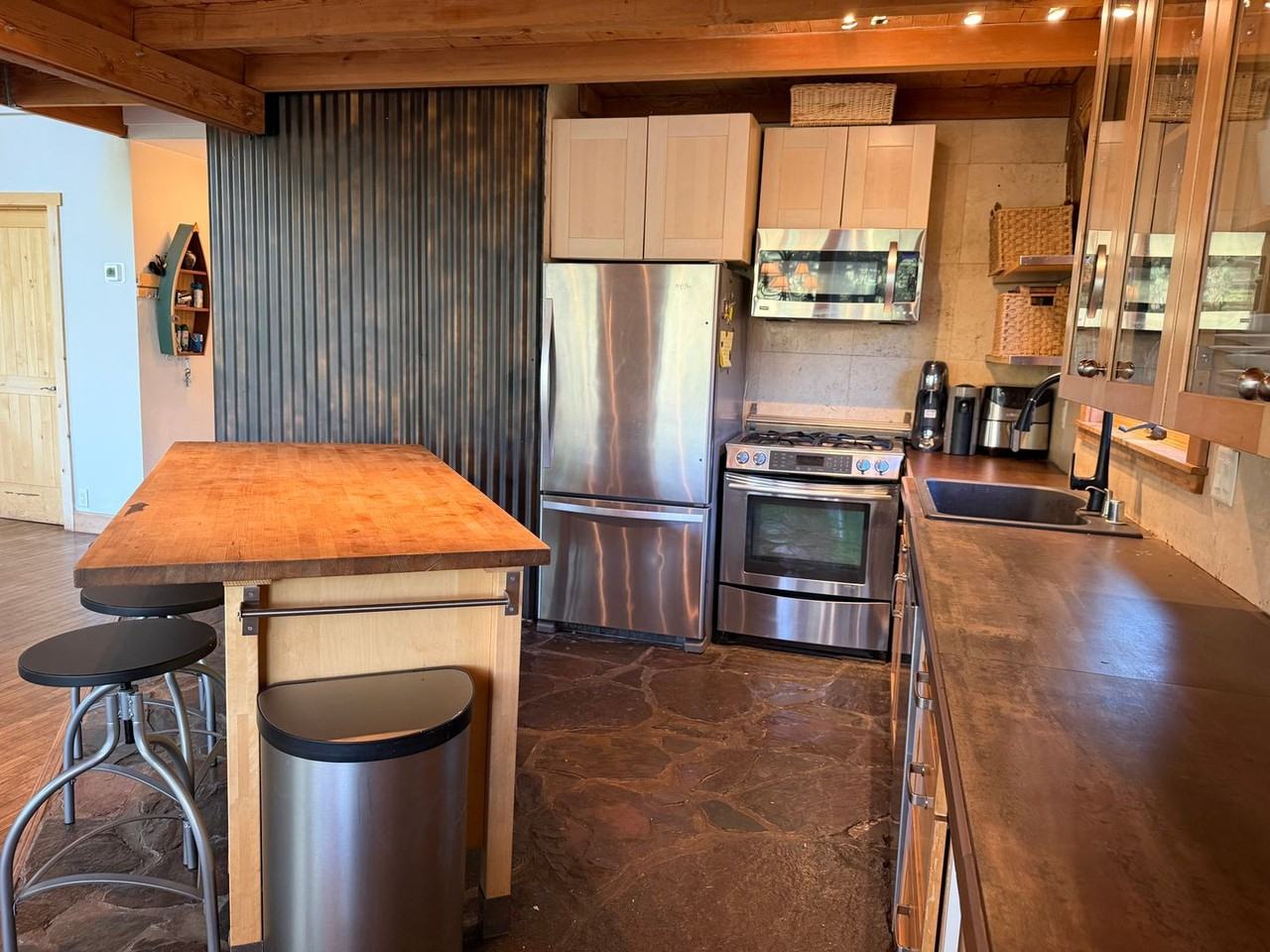 14695 Alder Creek Rd - Photo 5 of 18