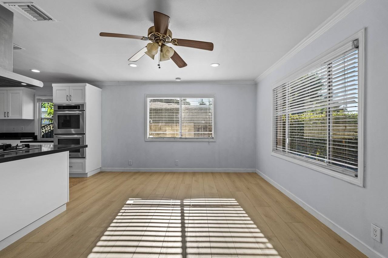 15944 Valerio St - Photo 5 of 21