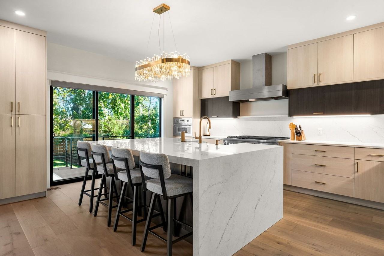 148 S Grape St - Photo 5 of 45