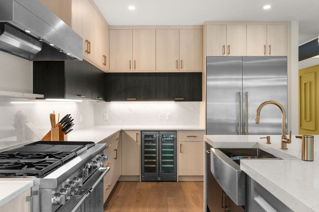 148 S Grape St - Photo 7 of 45