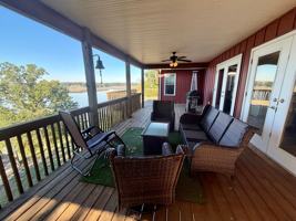 featured image of 714 Roanoke Dr