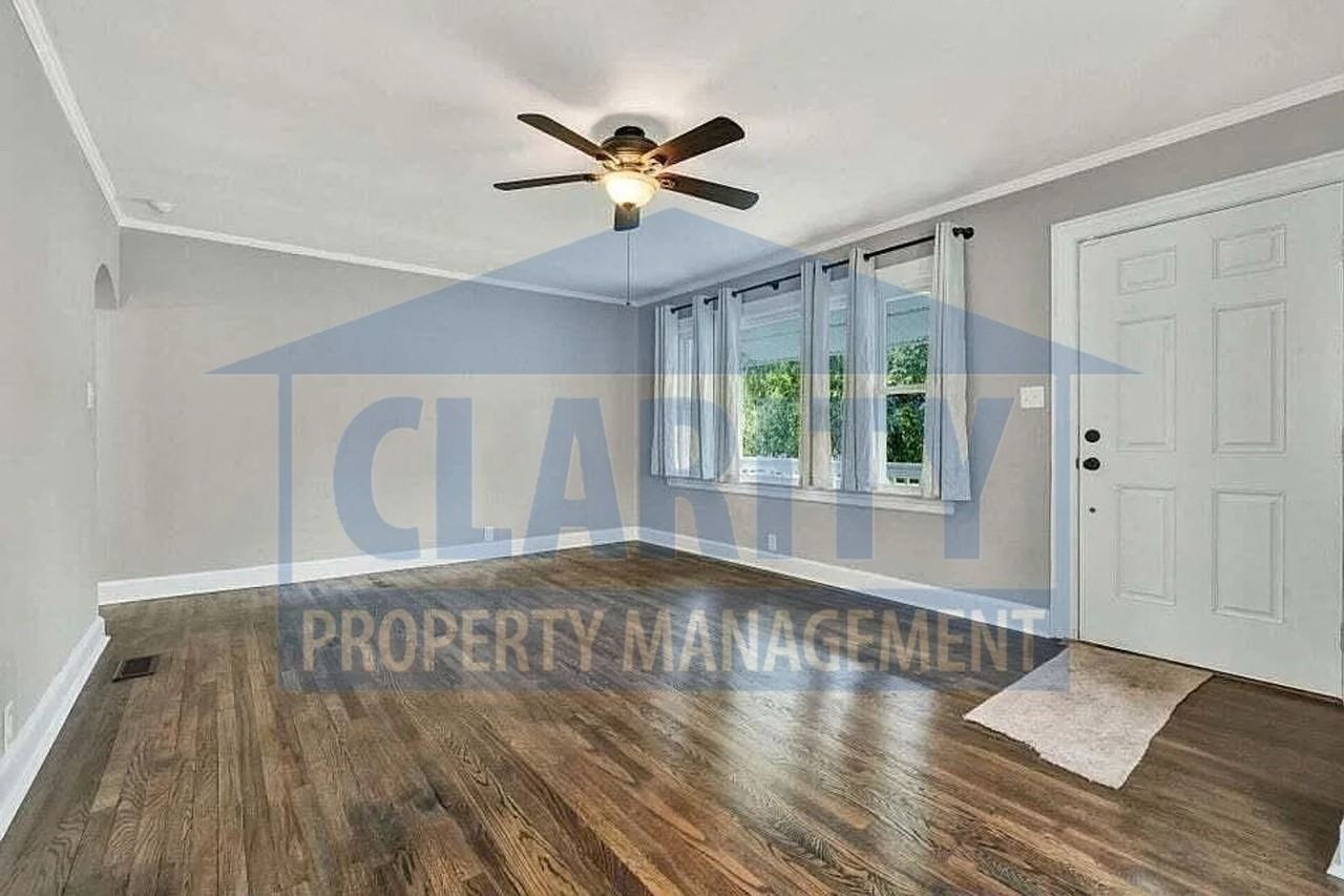 806 Willow St Nw - Photo 7 of 32