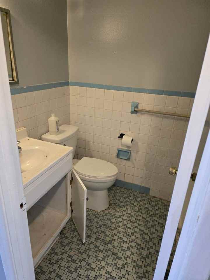 10032 Jeanes St - Photo 6 of 11
