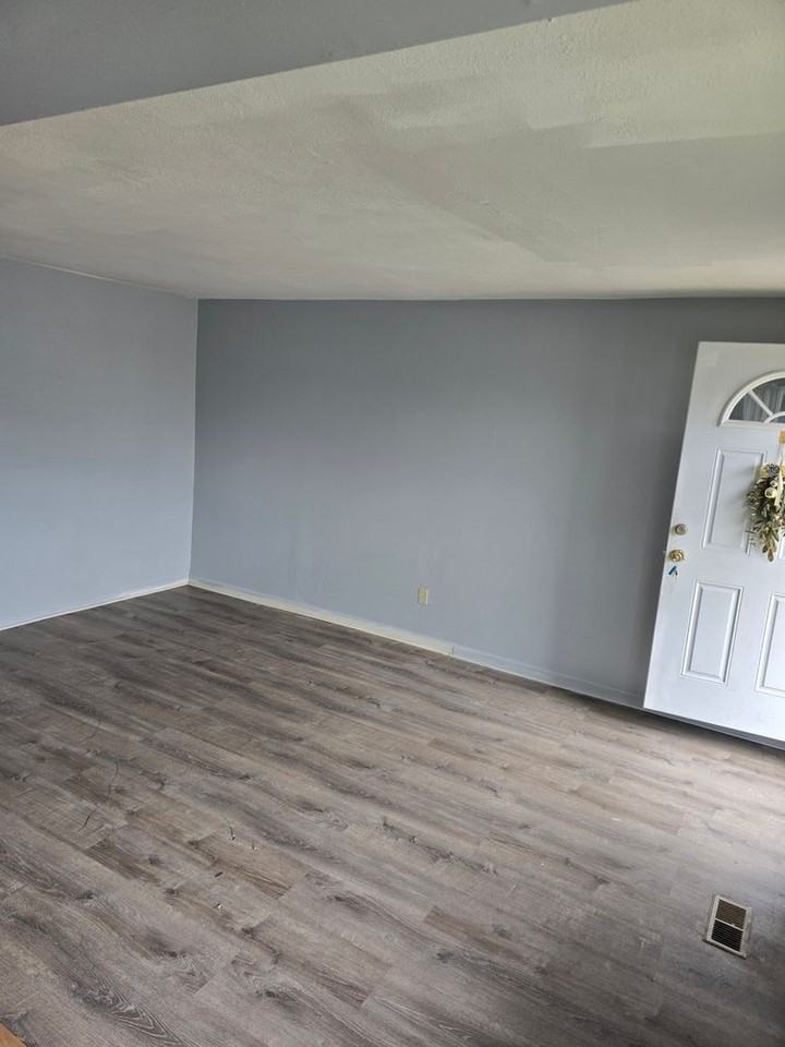 10032 Jeanes St - Photo 7 of 11