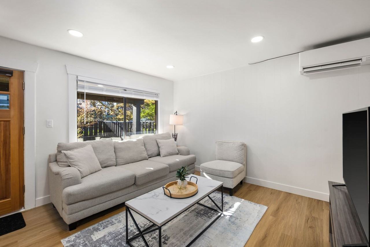 7132 34th Ave Sw - Photo 4 of 17