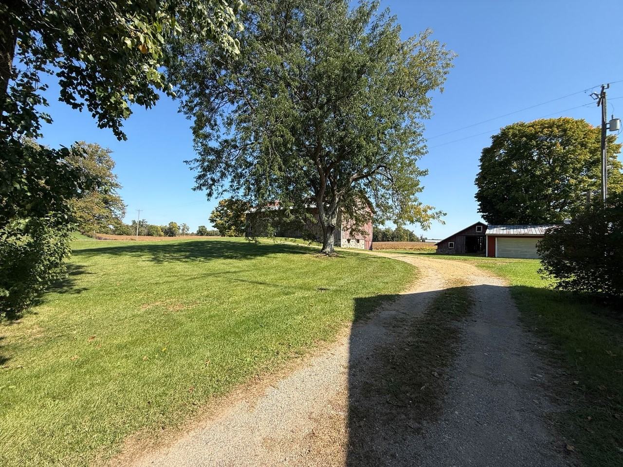 8525 S Jackson Rd - Photo 4 of 26