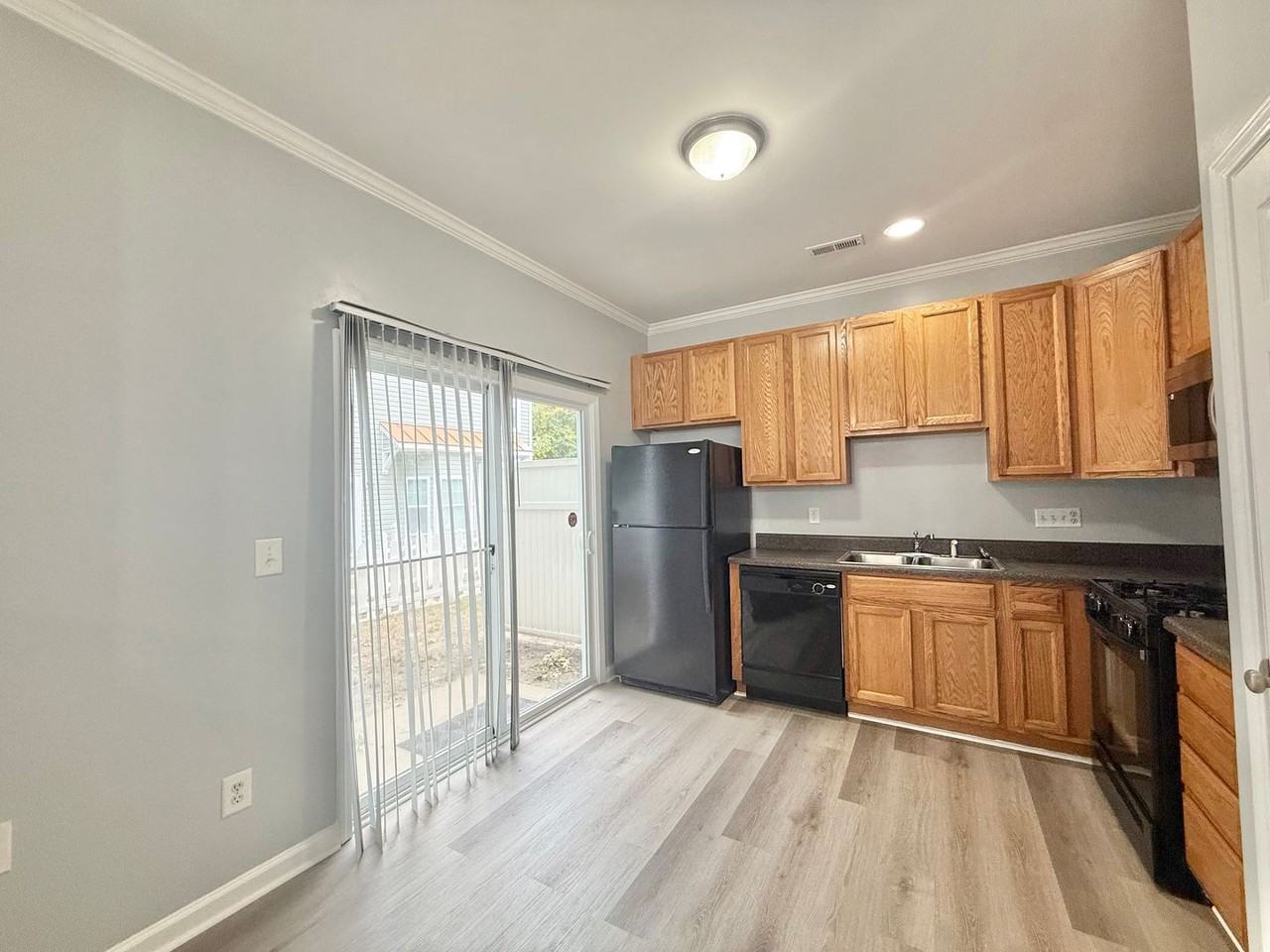 11711 Coppergate Dr - Photo 7 of 17