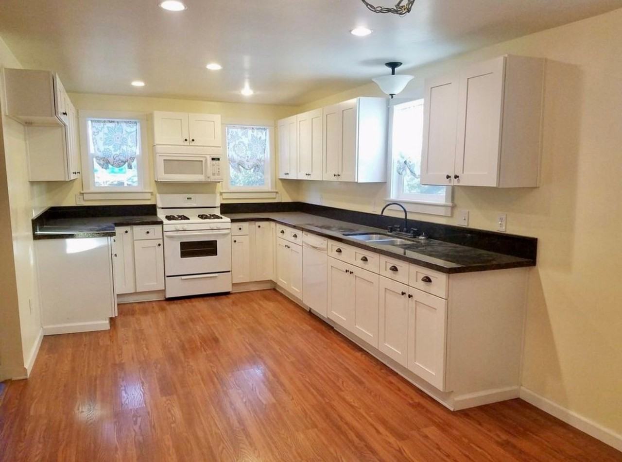 1806 Pine St - Photo 3 of 15