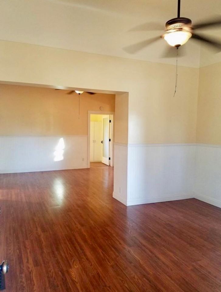 1806 Pine St - Photo 4 of 15