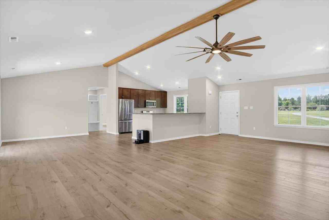 223 Vista Hill Ln - Photo 3 of 37