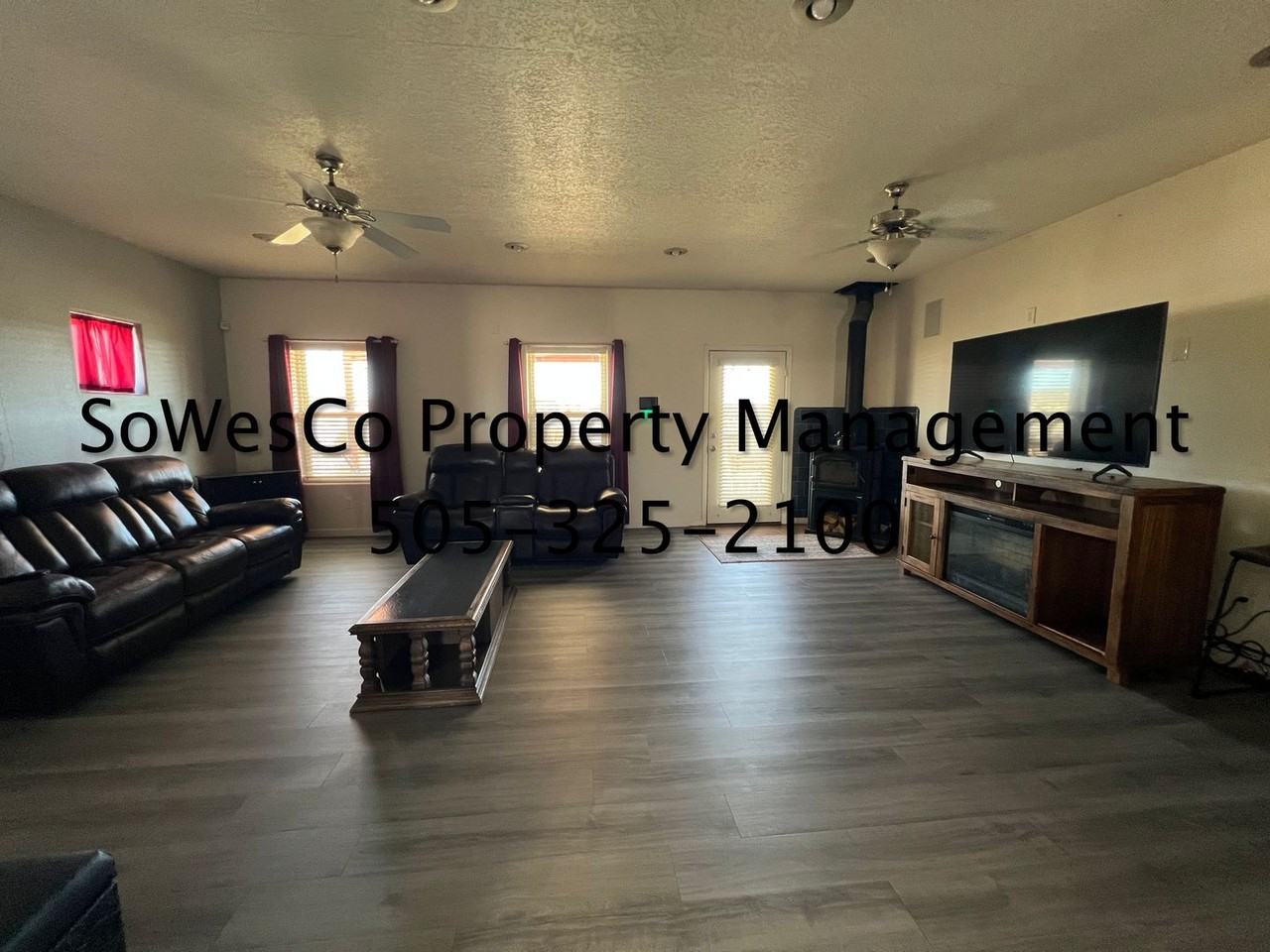 1220 Katherine Ave - Photo 4 of 24