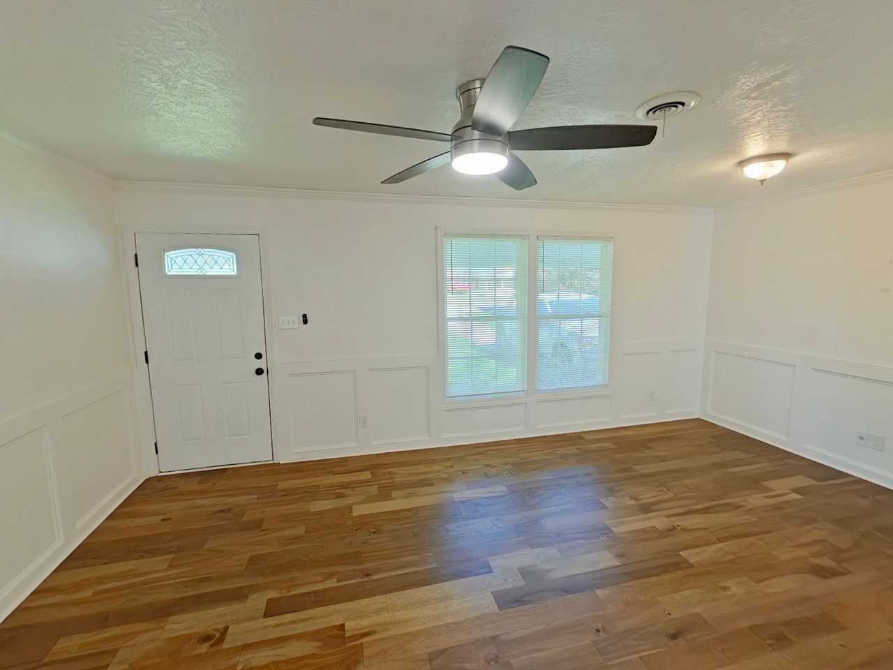 3342 Wedgewood Dr - Photo 3 of 16