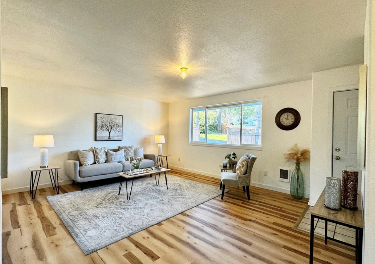60 E Peyton Pl - Photo 3 of 11