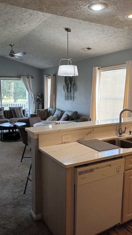 569 Blue River Ct - Photo 4 of 23