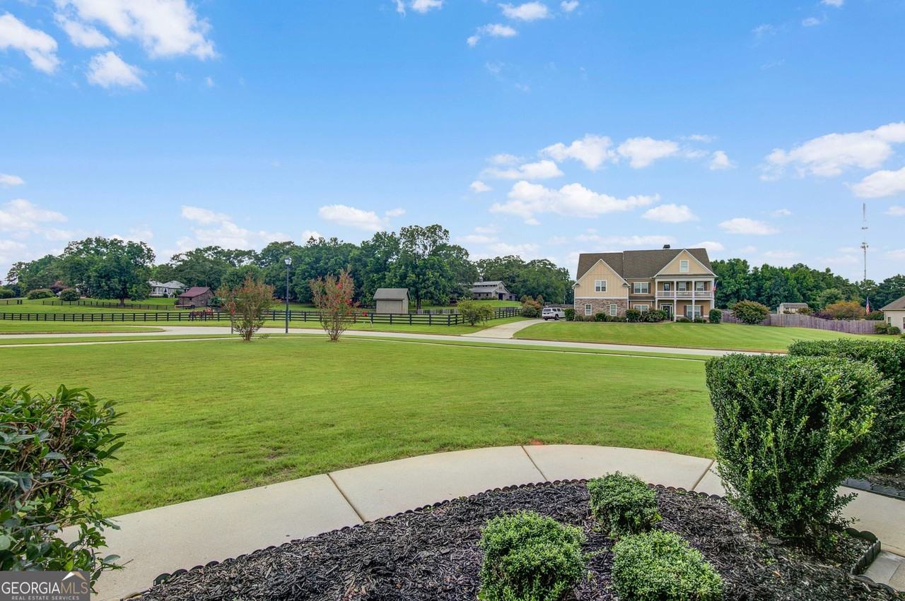 20 Palomino Ct - Photo 7 of 41