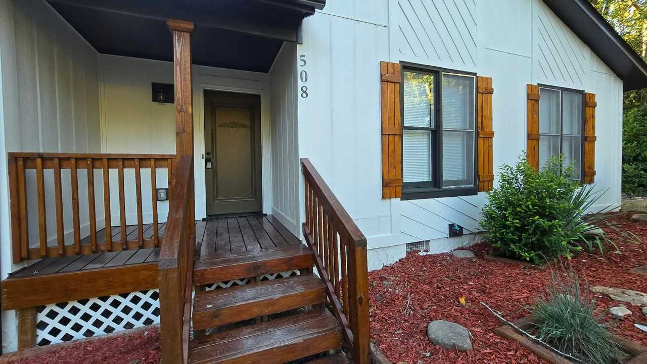 508 Singletary Pl - Photo 4 of 26