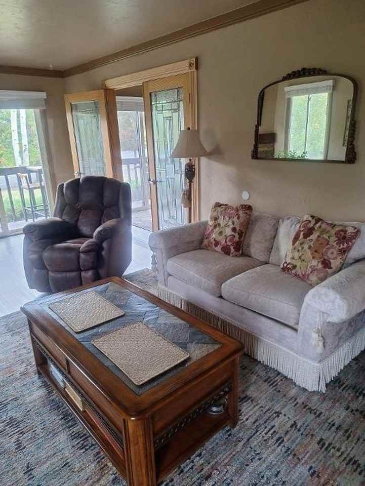 312 Hillcrest Dr - Photo 5 of 18