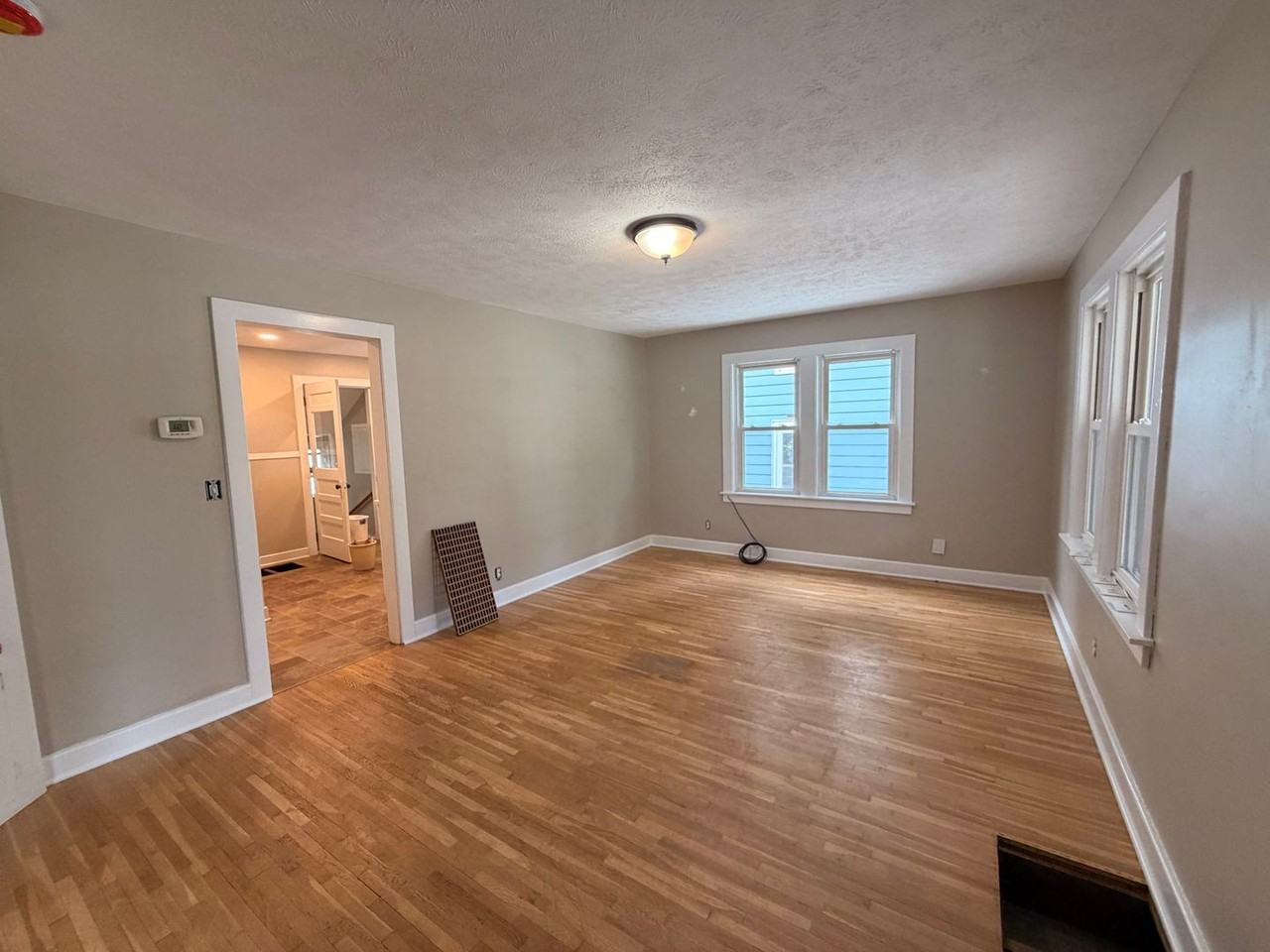 1812 Richmond St Nw - Photo 7 of 17