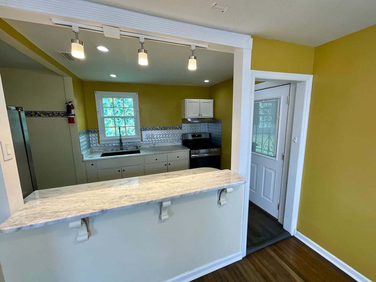 4274 Kelson Ave - Photo 5 of 16