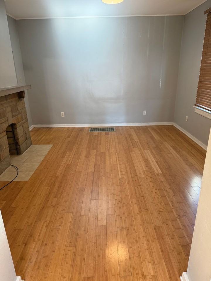 212 Republic St - Photo 3 of 11