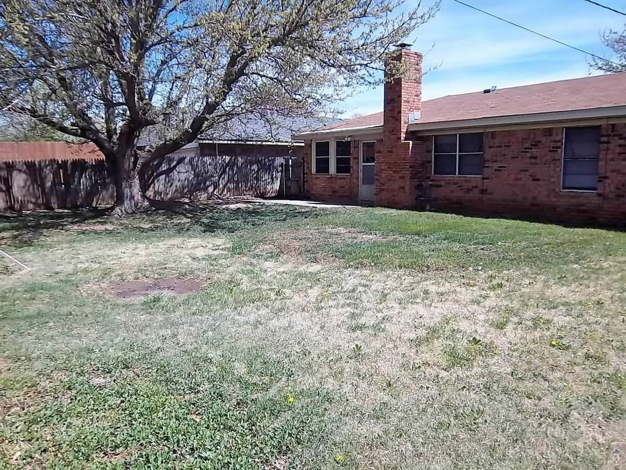 5210 Leigh Ave - Photo 4 of 4