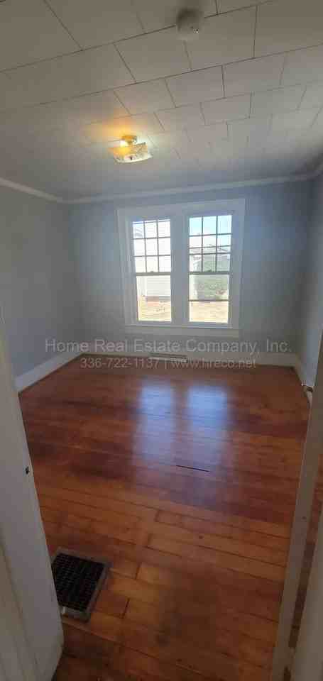 422 Spaugh St - Photo 4 of 9