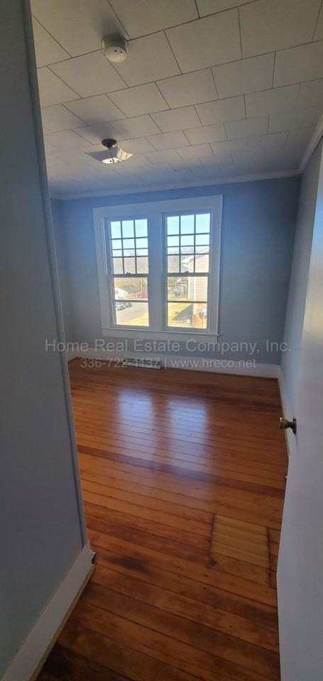 422 Spaugh St - Photo 6 of 9